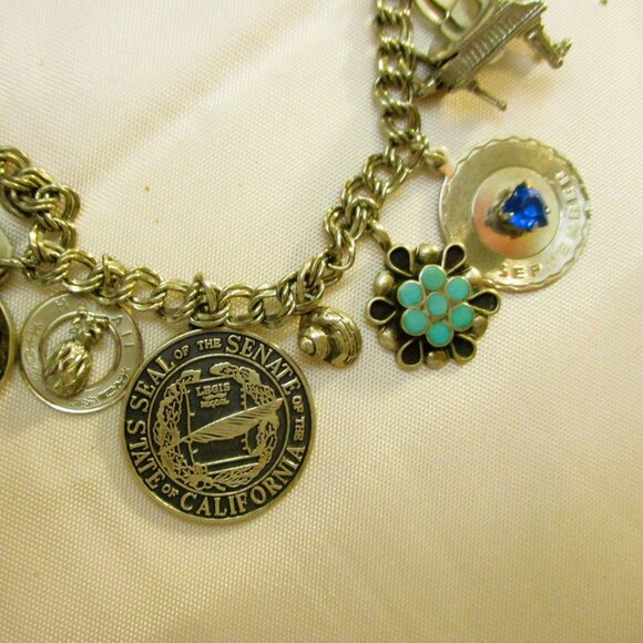 Vintage STERLING SILVER Charm Bracelet: 12 Figural 925 Charms on Curb Chain - Picture 4 of 16